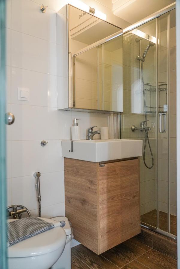 Breeze One Bedroom Apartment By Blupine Athen Eksteriør bilde